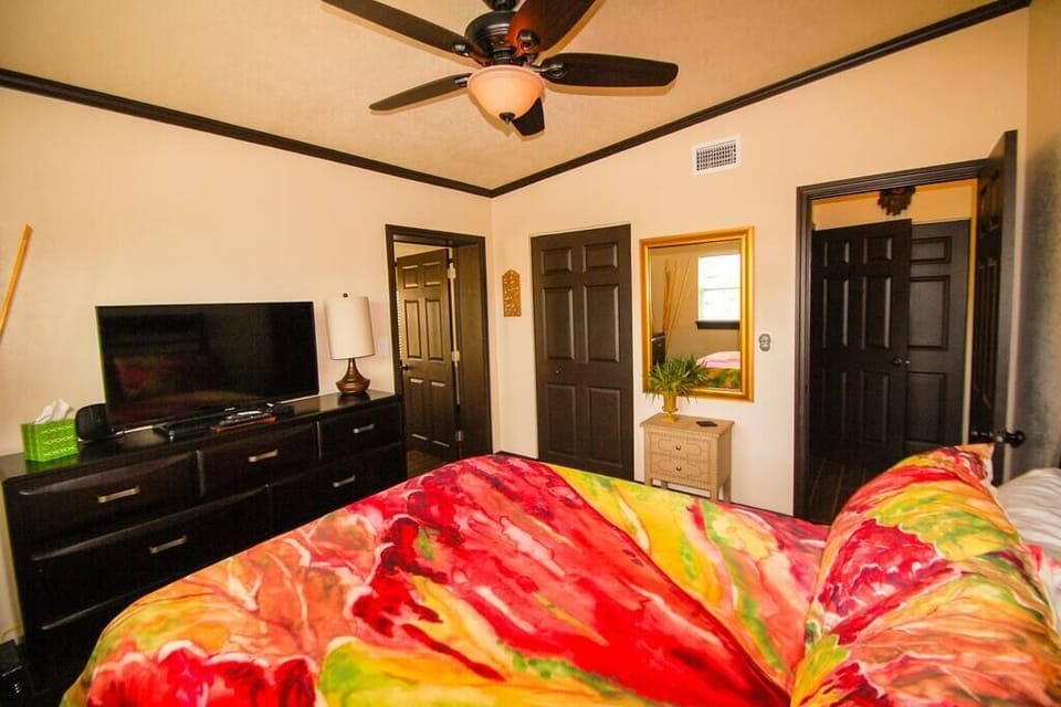 Smart HDTV and complementary Netflix in the bedroom. 