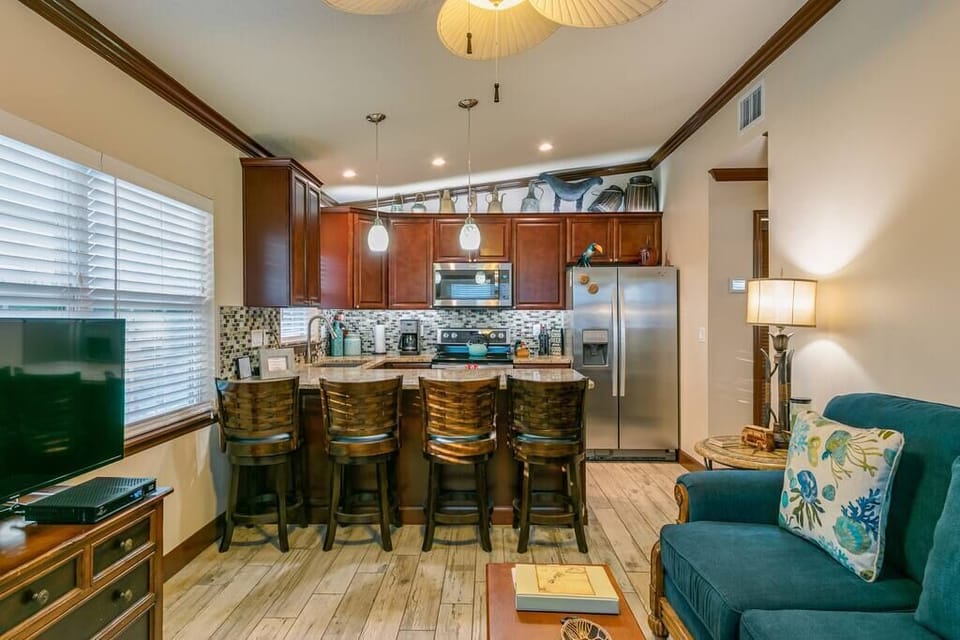 Unit 3, Kitchen