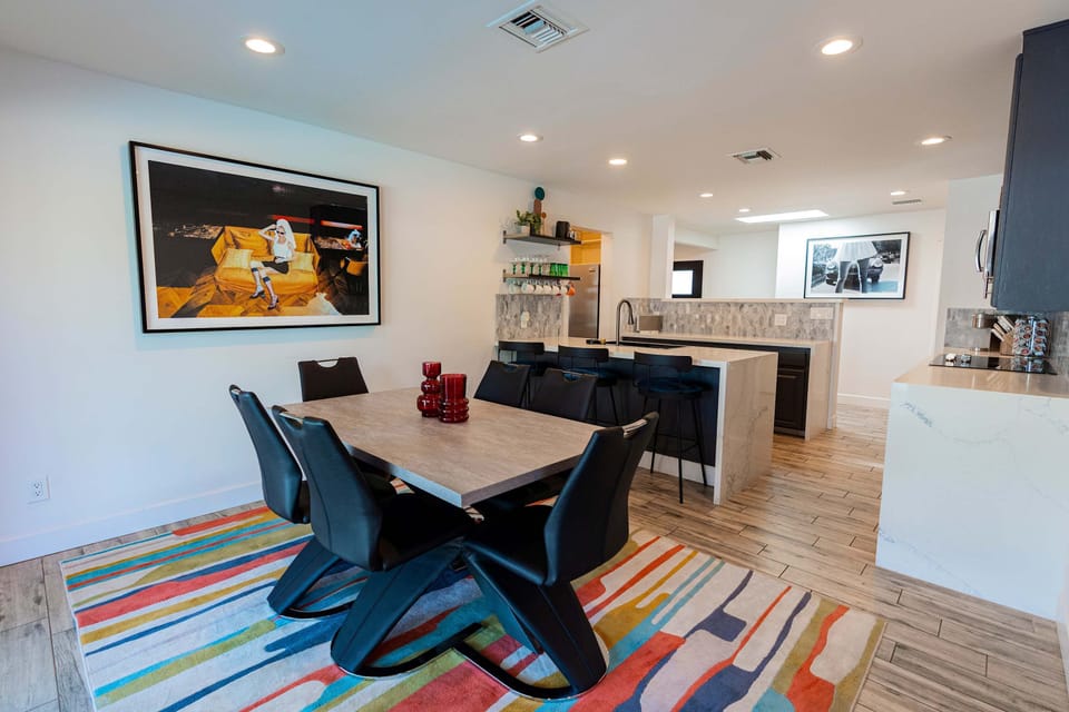 Dining area and kitchen with expandable dining table