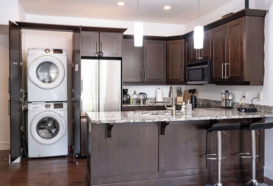 Condo | Private kitchen | Coffee/tea maker, full-size fridge, microwave, oven