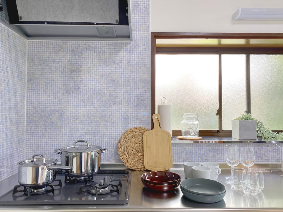 Basic Villa | Private kitchen | Fridge, microwave, stovetop, coffee/tea maker