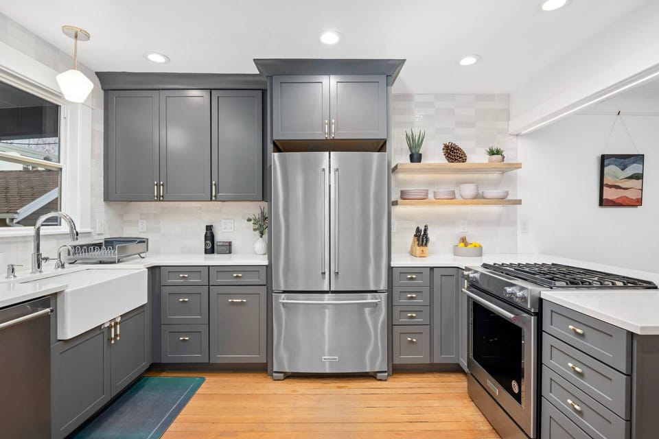 The kitchen at this rental is well stocked with up to date amenities. It is perfect to prepare a quick snack or a sumptuous feast!