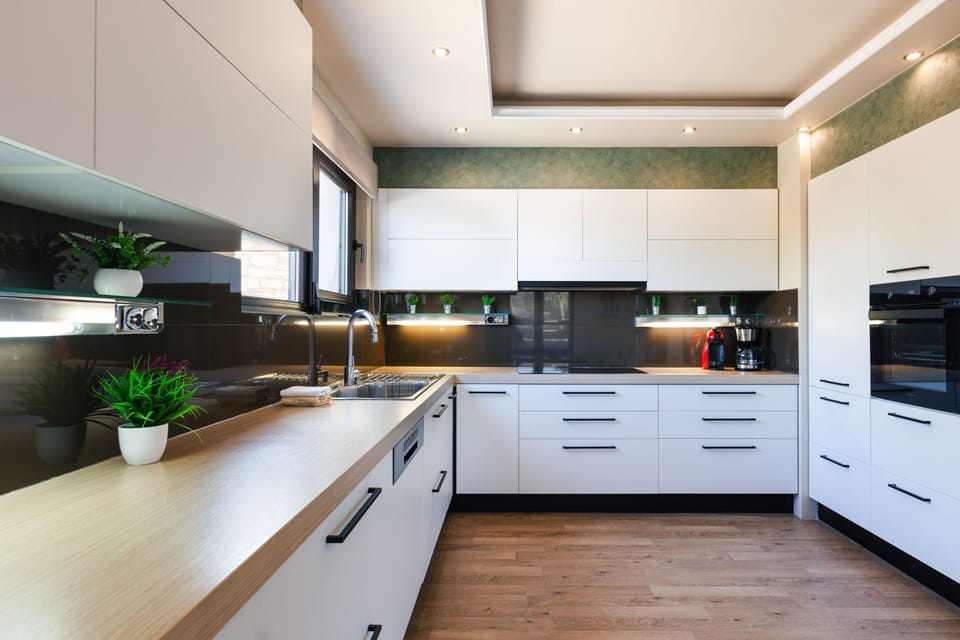 Fully equipped kitchen with all modern appliances