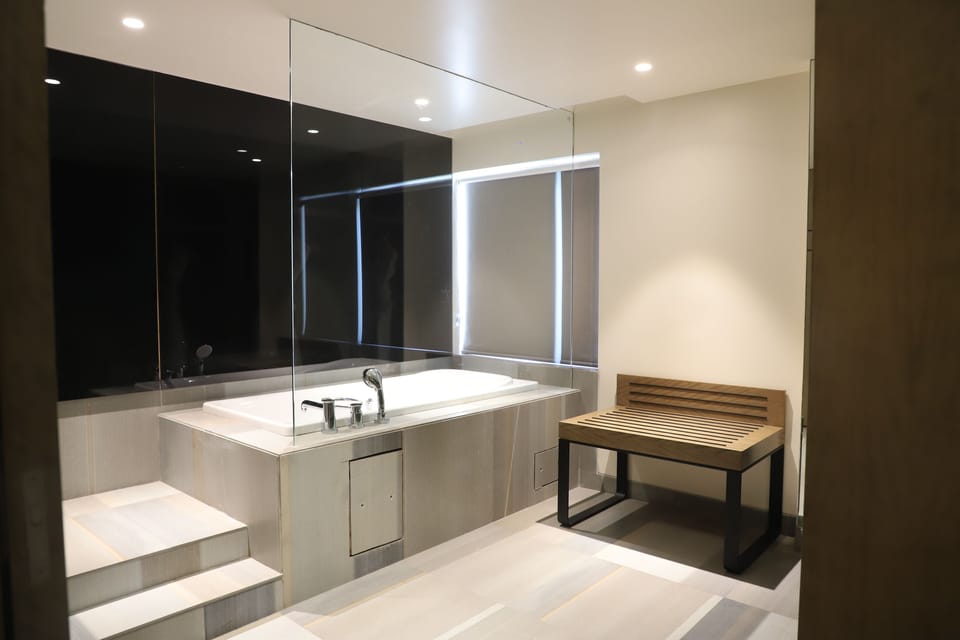 Executive Room | In-room safe, desk, iron/ironing board, free WiFi
