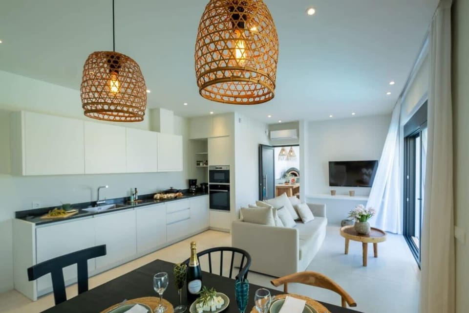 Kitchen and Lounge