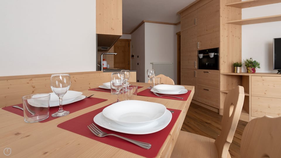 Apartment (1 Bedroom) | Interior