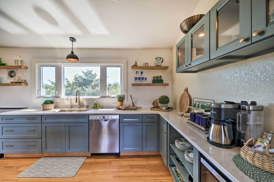 Kitchen | Cooking Basics | Ice Maker | Complimentary Spices