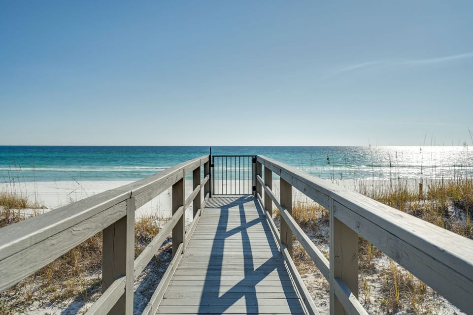Private Walkway to Beach