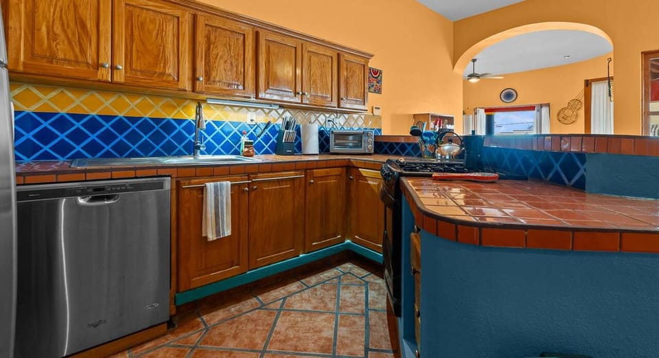 Fully equipped kitchen