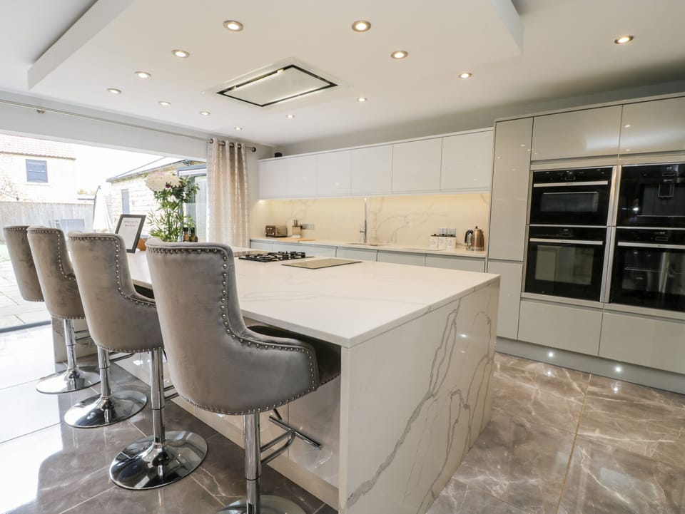 Fridge, dishwasher, electric kettle, toaster