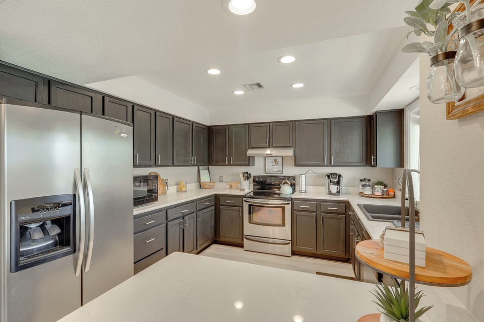 Kitchen | Blender | Toaster | Complimentary Spices