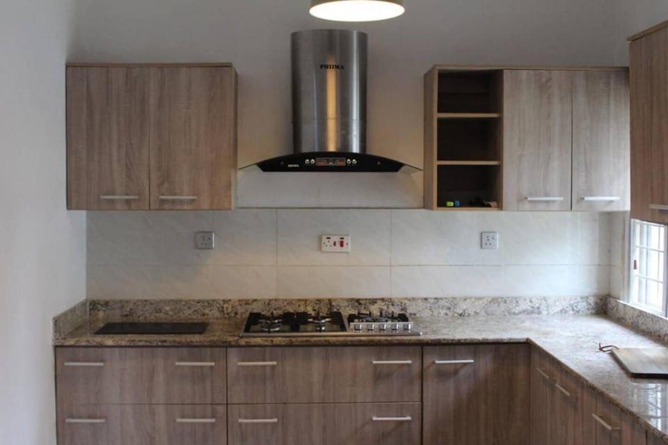 House | Private kitchen | Fridge, microwave, oven, stovetop