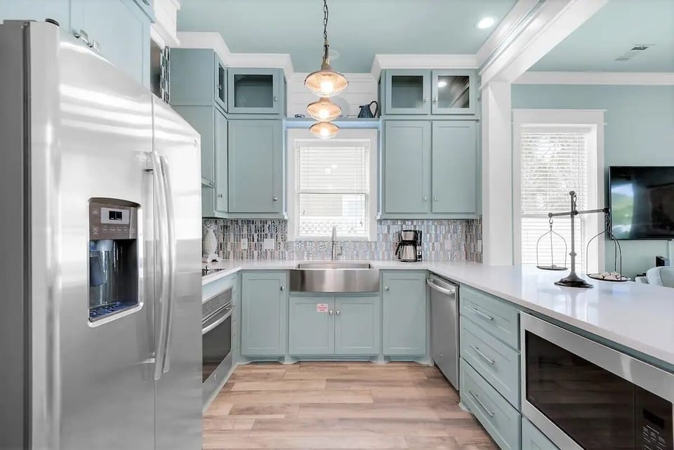 Seafoam offer designer-grade kitchen with stainless appliances and apron sink