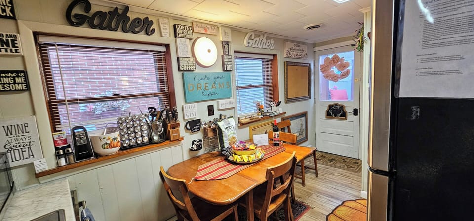 Breakfast Table and Chairs