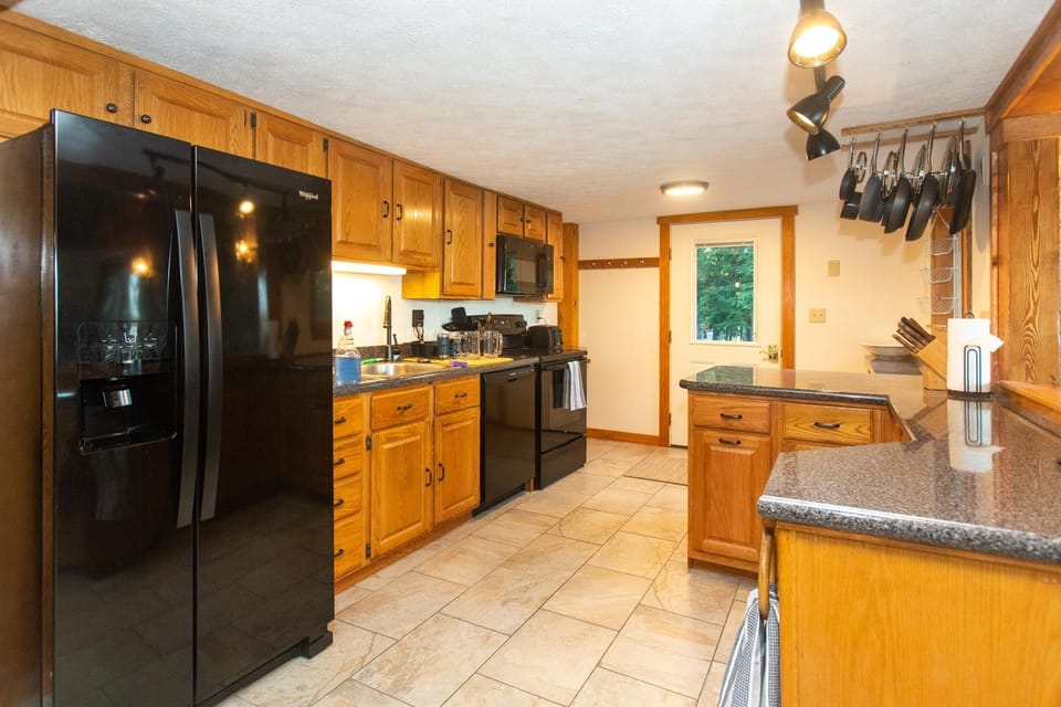 Kitchen to front door