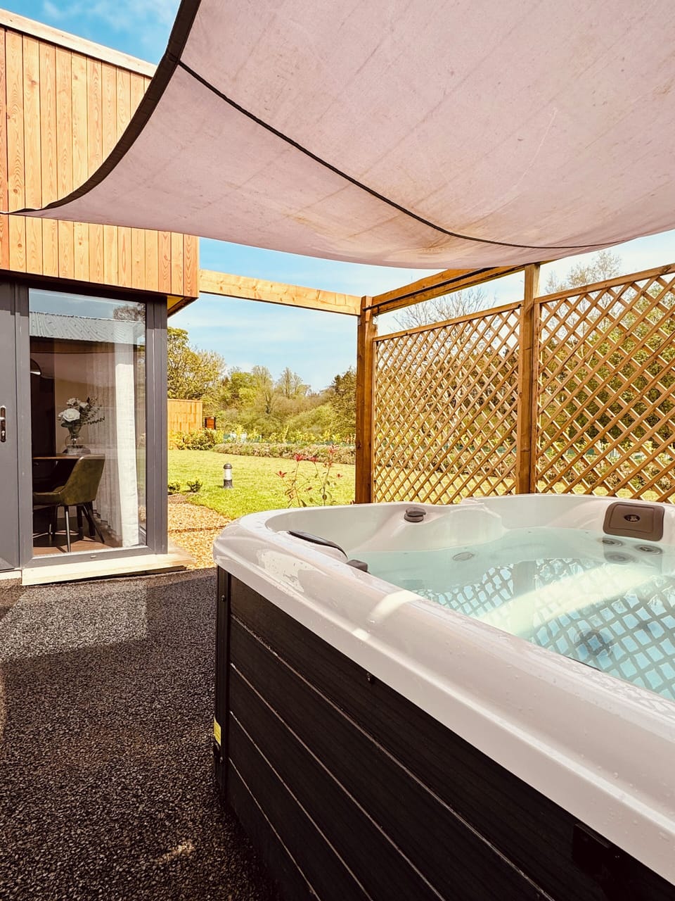 The River Bann Retreat Lodge in Northern Ireland