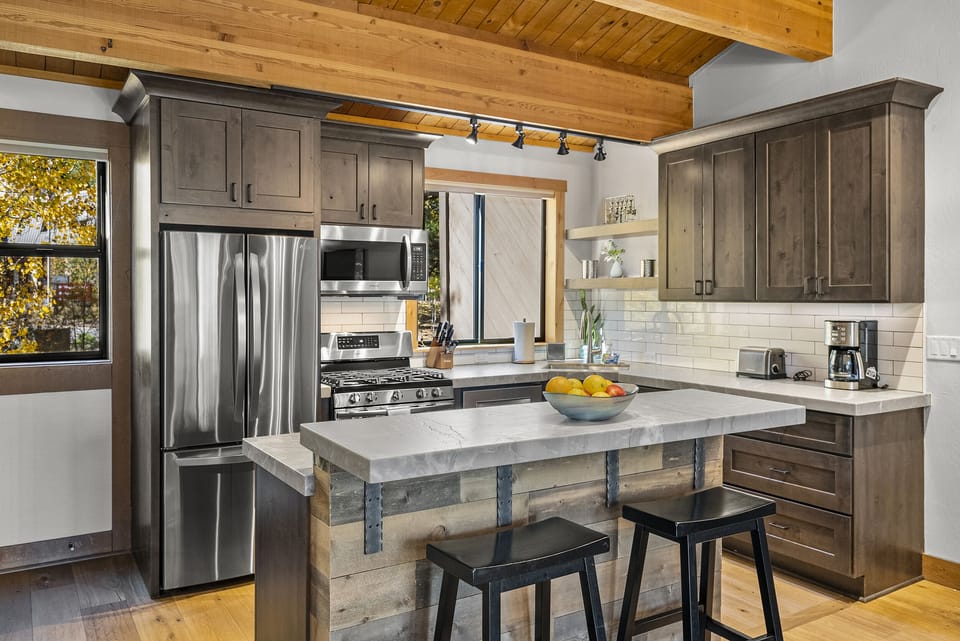 Dining Area: Aspen Grove Hideaway at Northstar