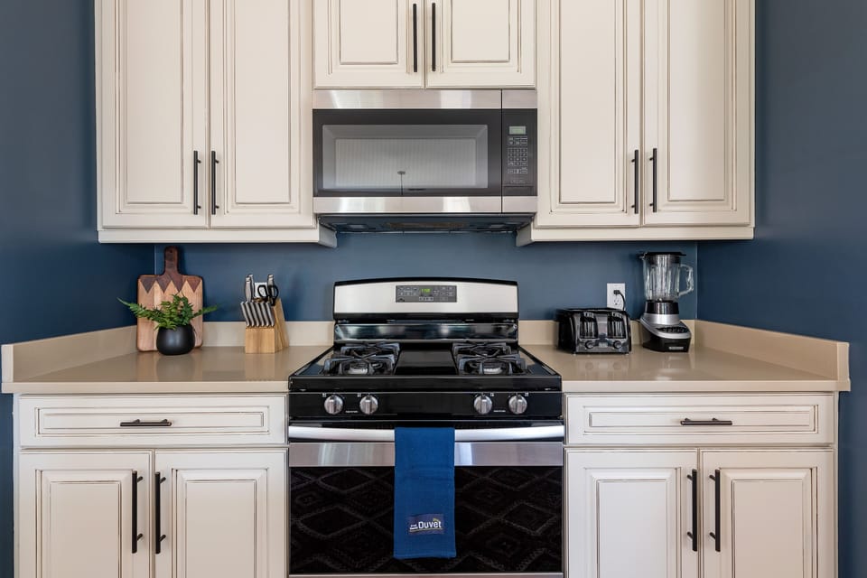 fully equipped kitchen