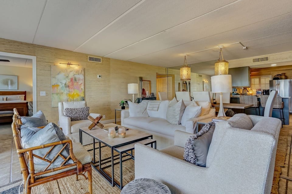 Condo, 3 Bedrooms | Living area | Smart TV