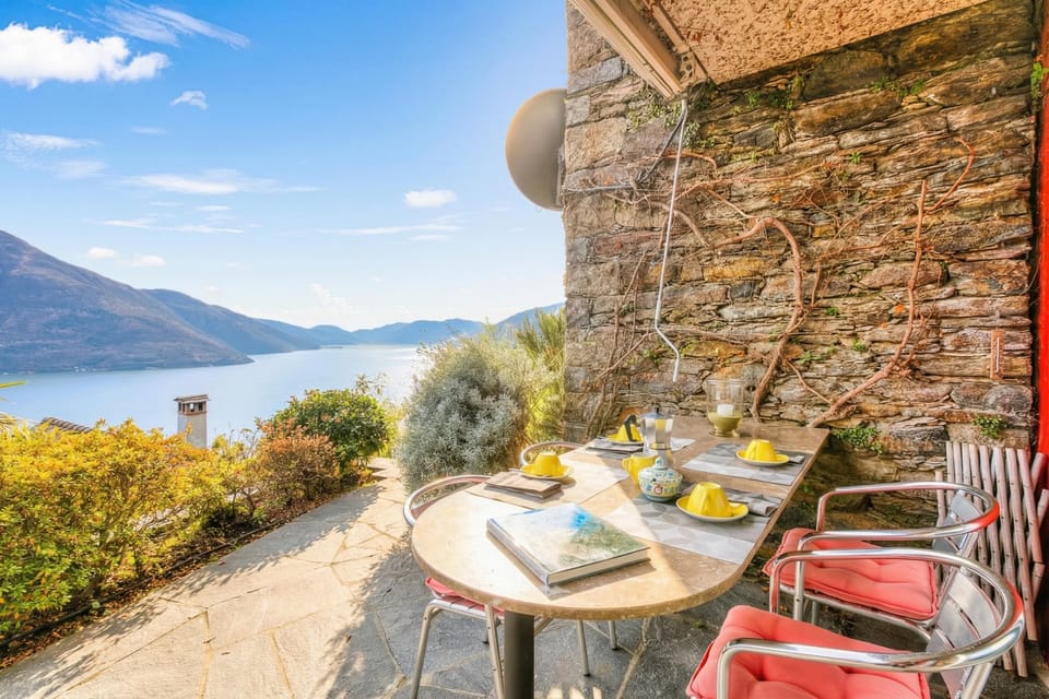 Family Apartment, 1 Bedroom, Microwave, Mountainside (Casa brighella Brissago) | Outdoor dining