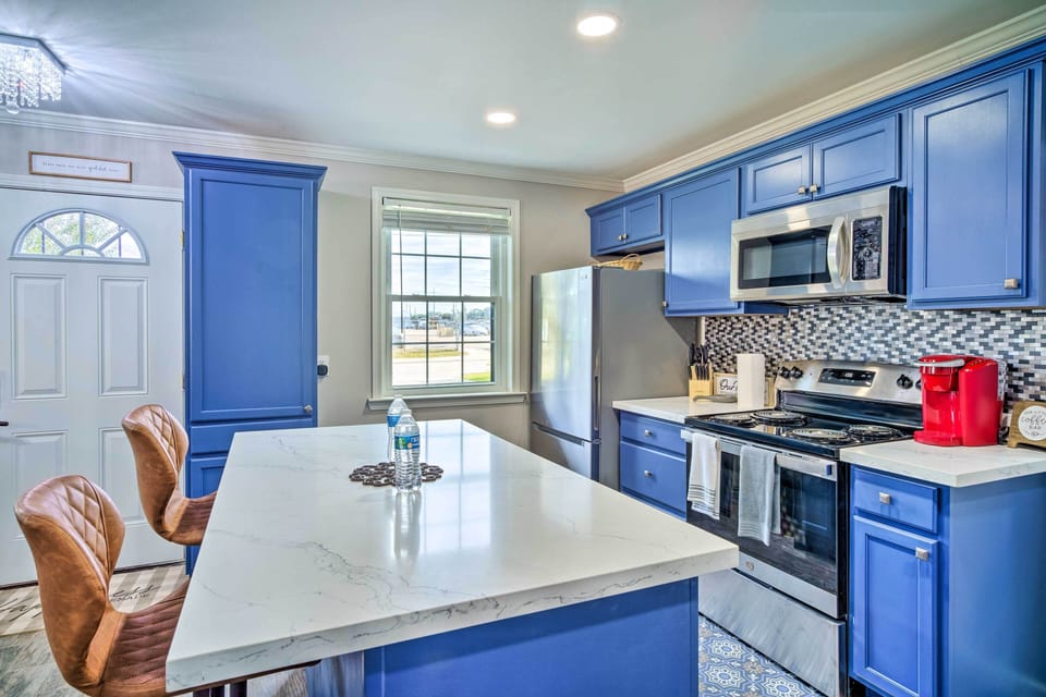 Kitchen | Keurig Coffee Maker | Crockpot