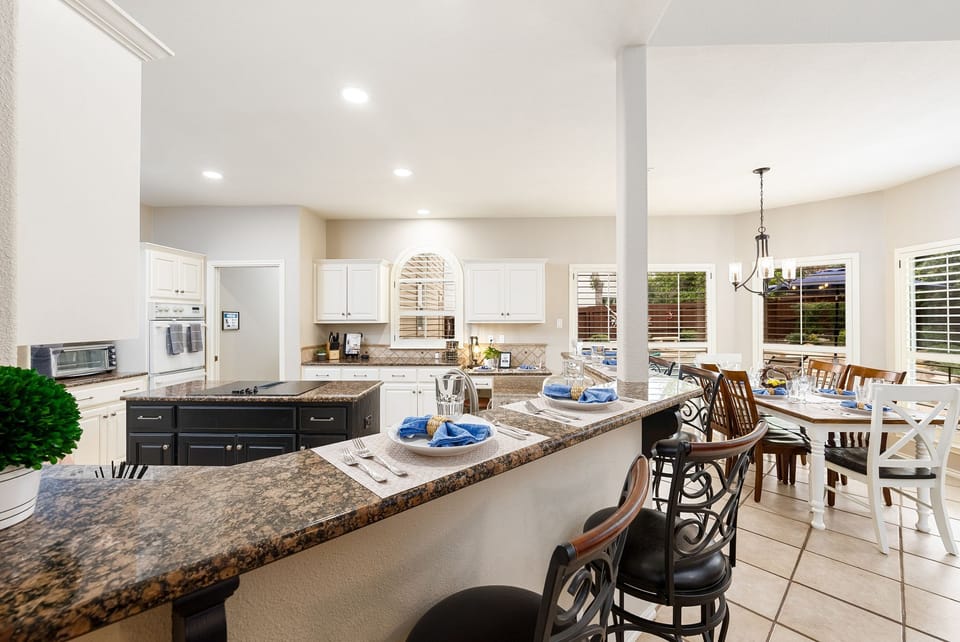 Additional countertop seating is available. 