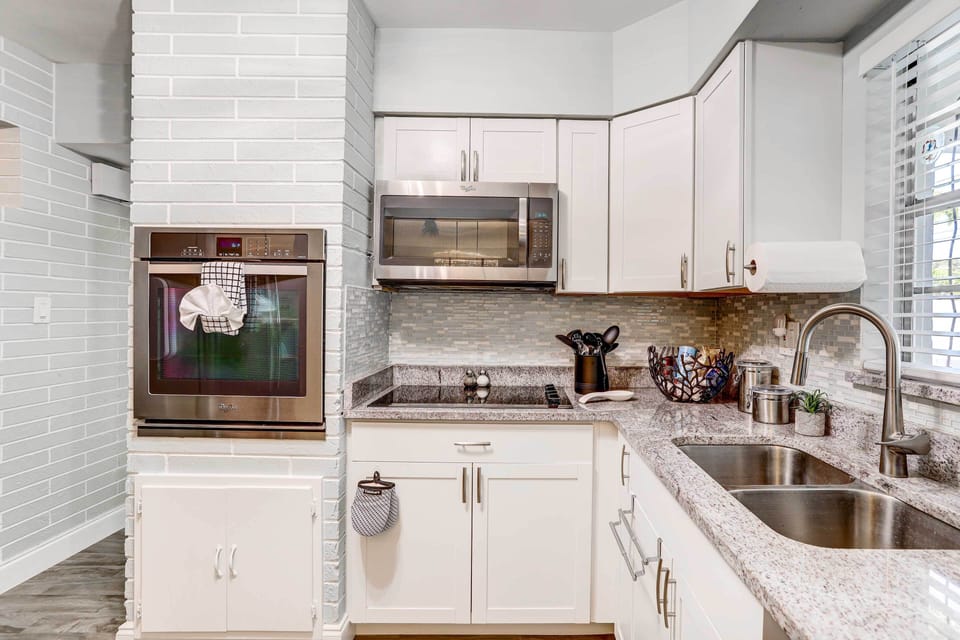 Kitchen | Coffee Maker | Spices | Blender | Toaster | Cooking Basics