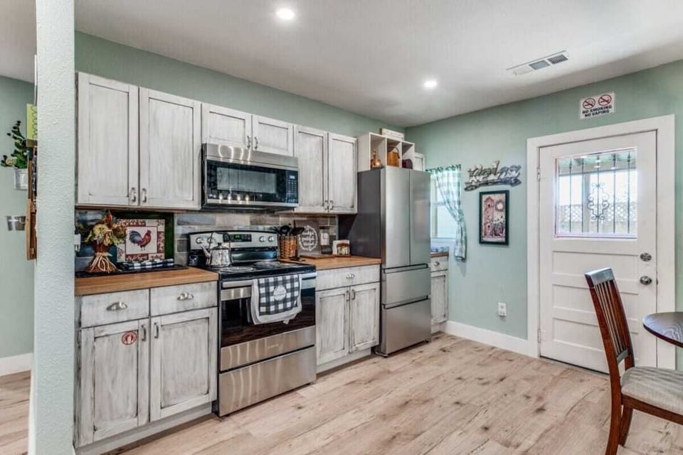 Second kitchen area