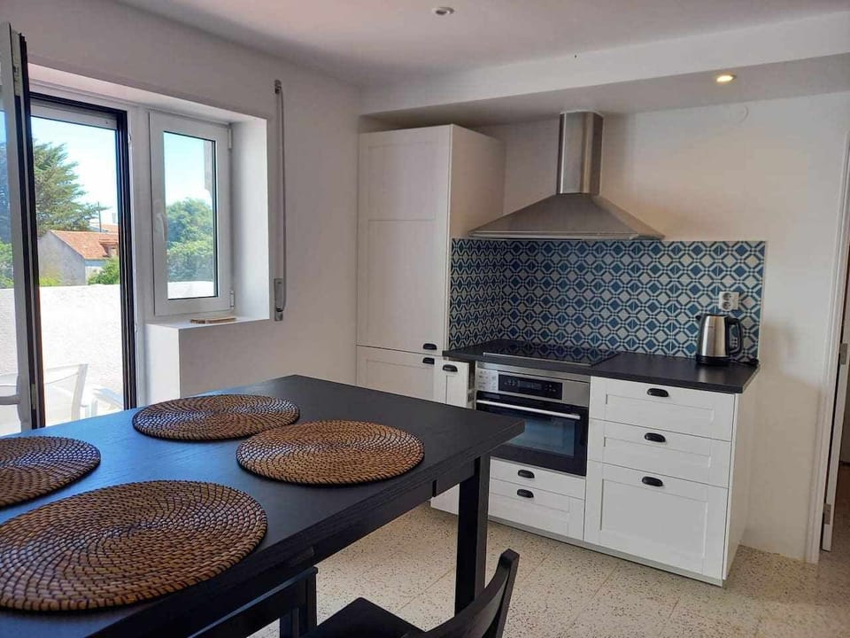 Balcony/Terrace,Kitchen or kitchenette,Meals