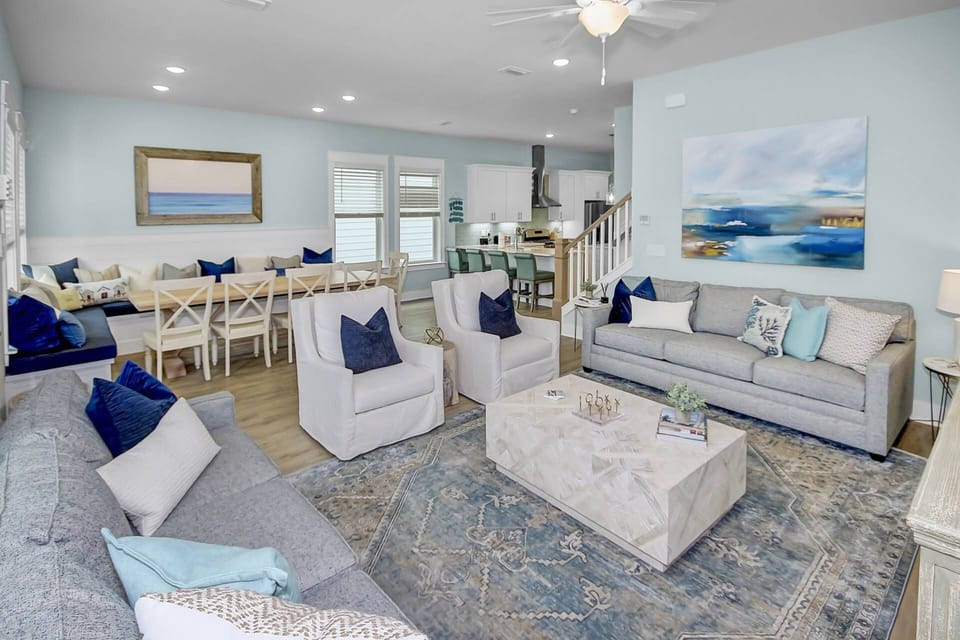 Open concept living, kitchen, and dining area