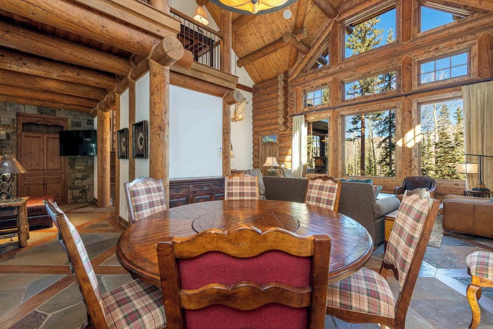 Main House Dining Room - Summer