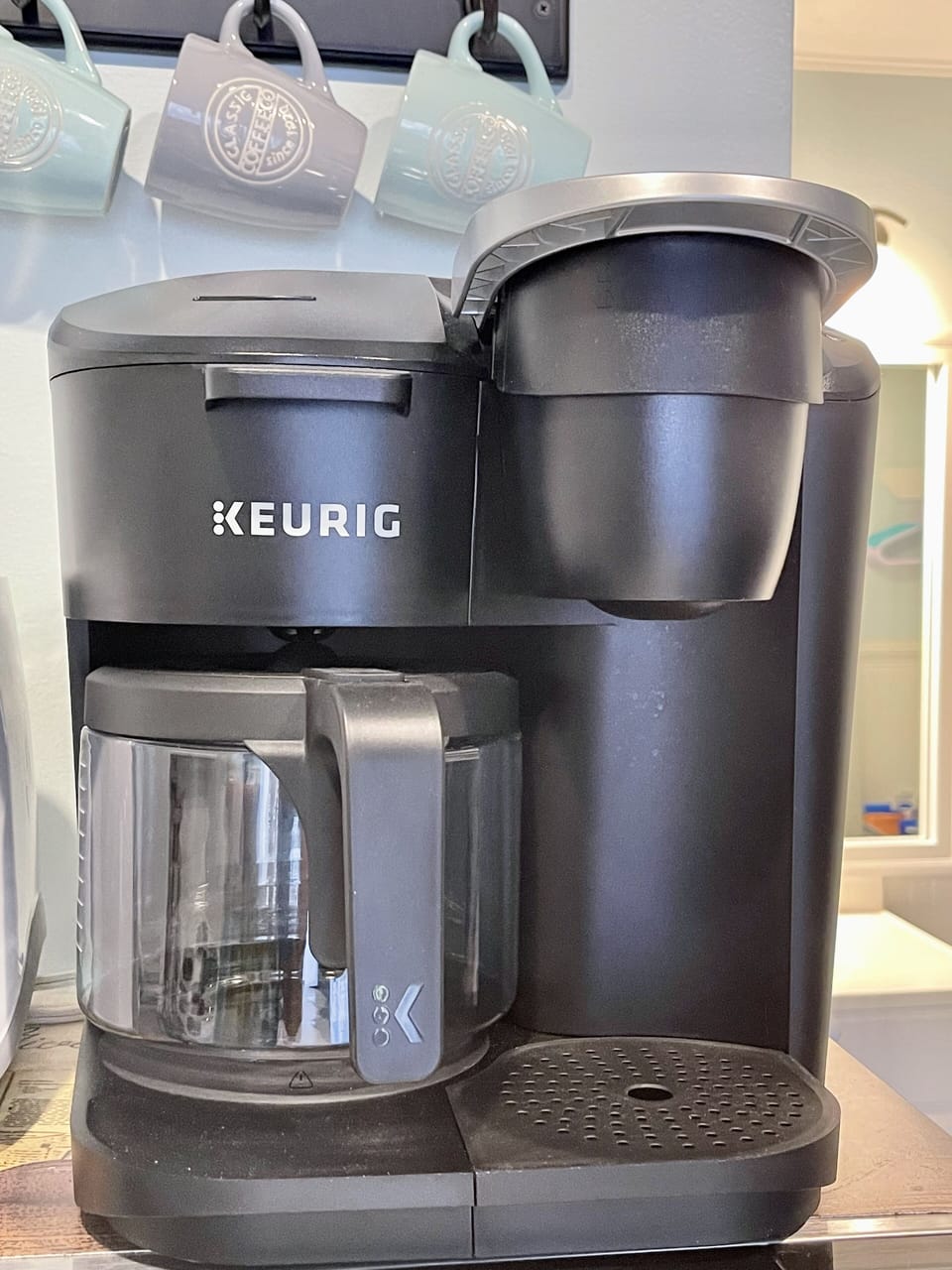Dual Keurig coffee maker with drip and pod