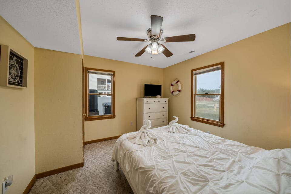 Cottage, 6 Bedrooms | 6 bedrooms, laptop workspace, iron/ironing board, WiFi (free)