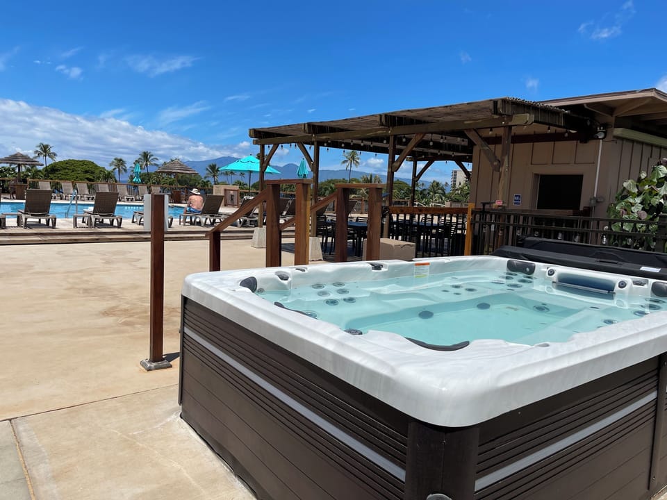 Jacuzzi - Soak under the Maui sun or stars in our new 8–10 person jacuzzi by the Main Whale Pool — the perfect way to unwind in paradise! ???