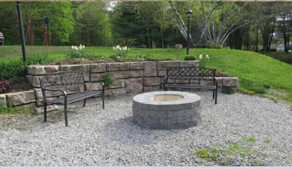 Fire pit  to gather with all your friends on cool or warm nights