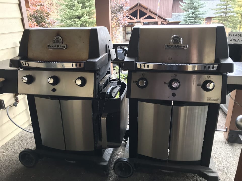 Gas BBQS l Common Area