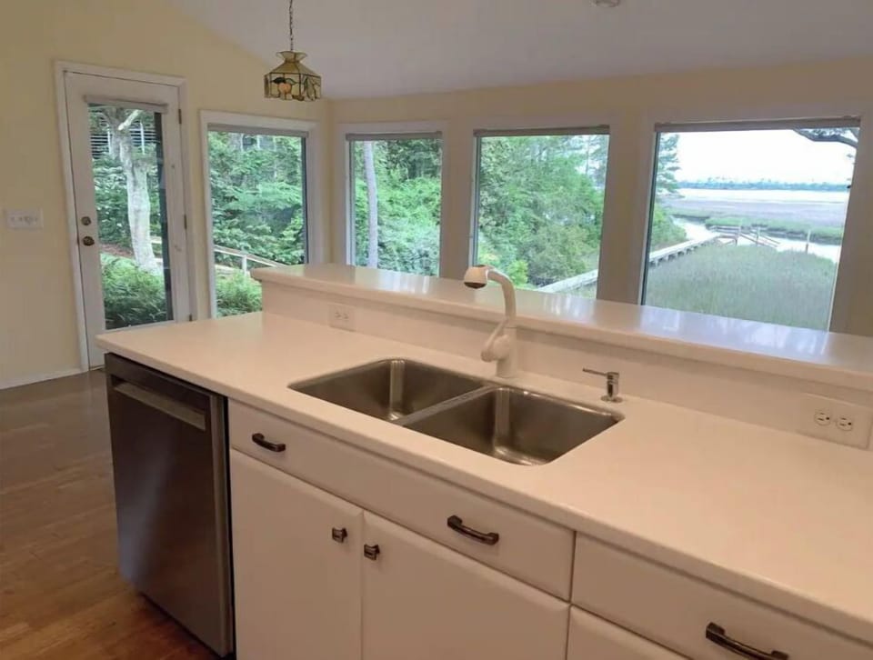 kitchen water views