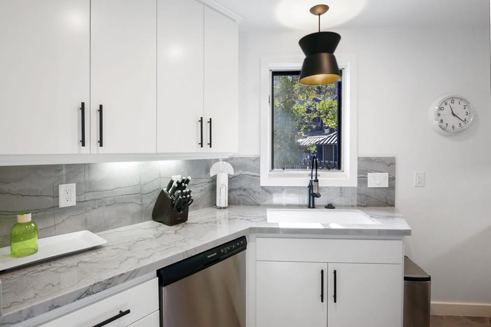 Kitchen Counter.