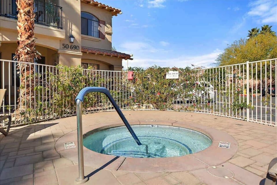 Community Pool and Hot Tub