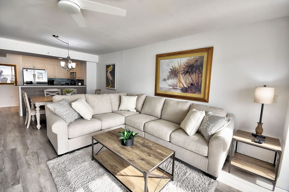 Condo, 3 Bedrooms | Interior
