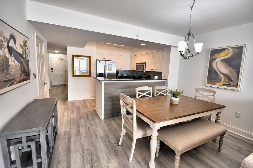 Condo, 3 Bedrooms | Dining