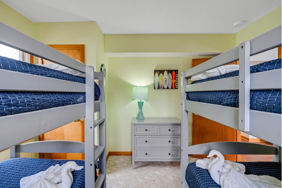 First floor bedroom with 2 bunkbeds.