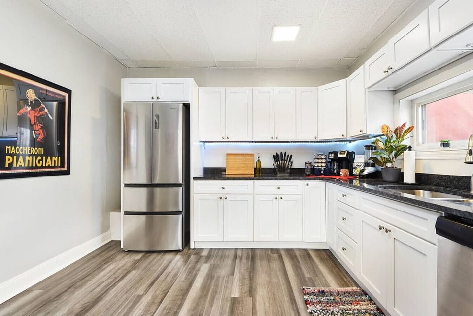 While this is the the most subdued room in the entire house, the kitchen still features some eye-catching decor.