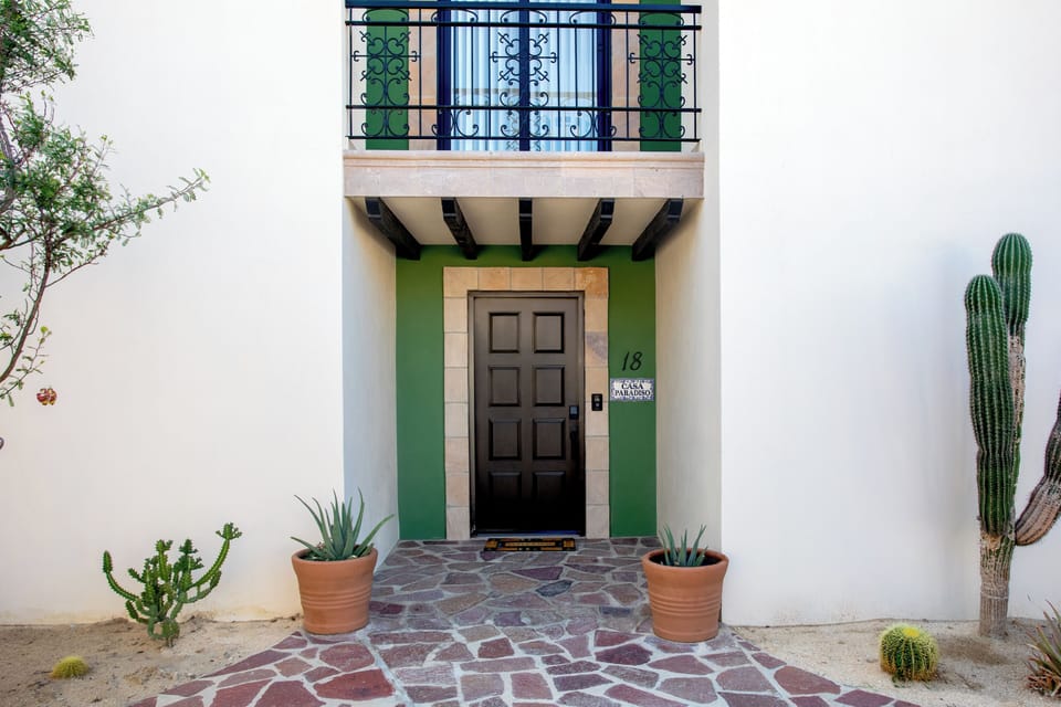 WELCOME TO CASA PARADISO!