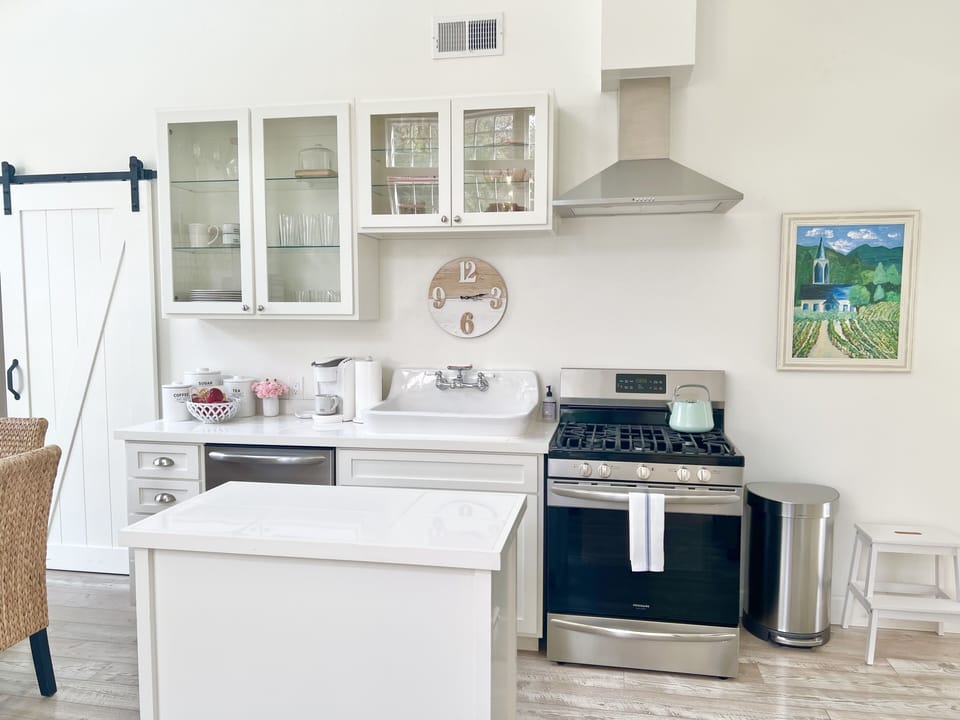 Kitchen with everything you need imcluded