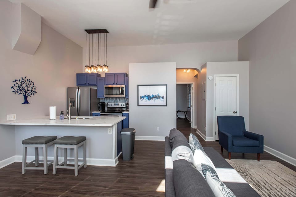 Condo, 1 Queen Bed with Sofa bed, Kitchen | Living area | 40-inch TV with digital channels