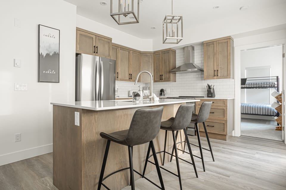 Open layout throughout the living, dining and kitchen