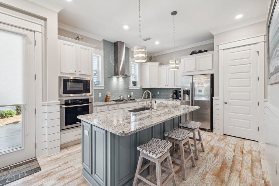 A big shiny kitchen ready for whatever you throw at it...