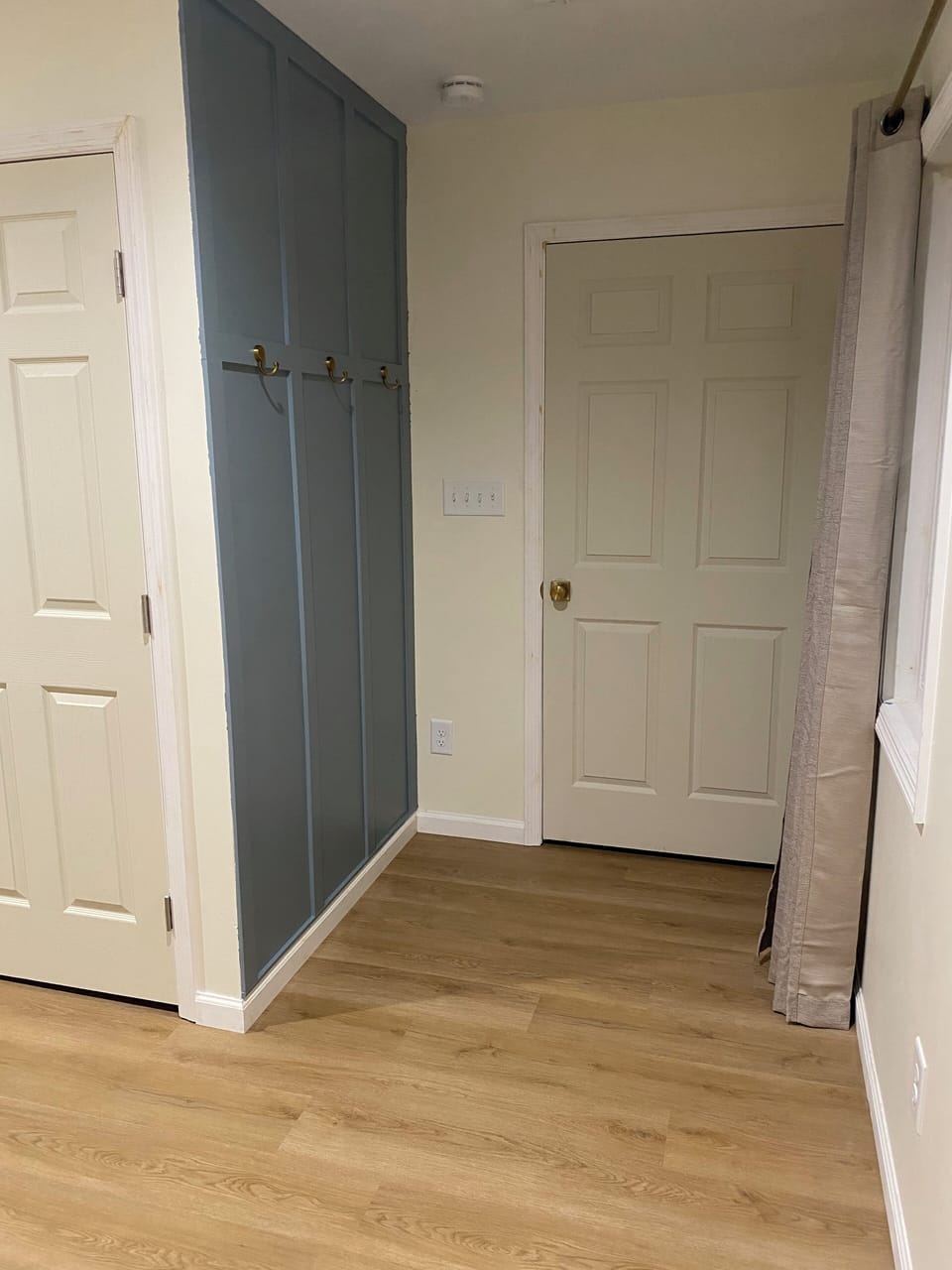Suite entry