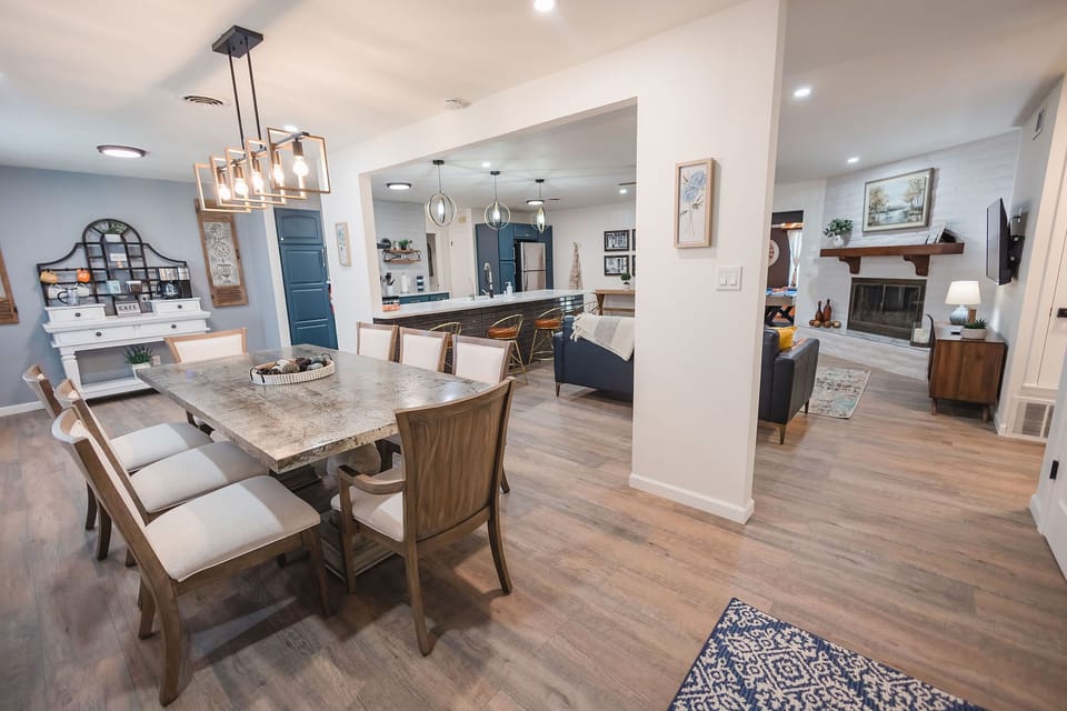 Fantastic place to gather around the dinning table or 12-foot island.